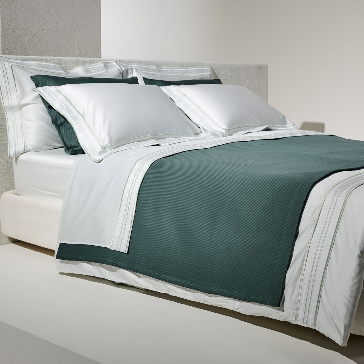 08 01 0380 Colcha Ophelia Verde 002